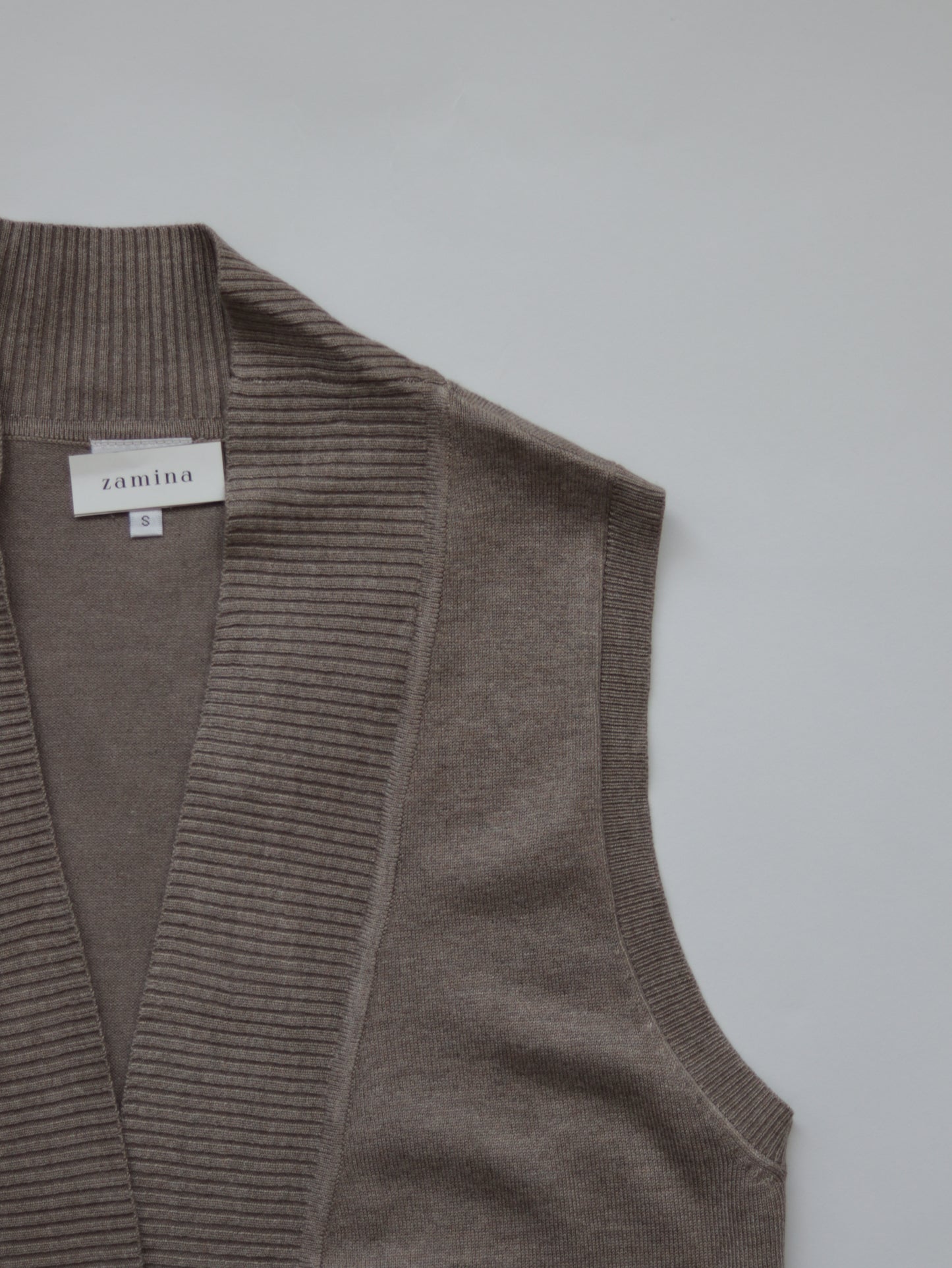 Sleeveless cardigan - Taupe